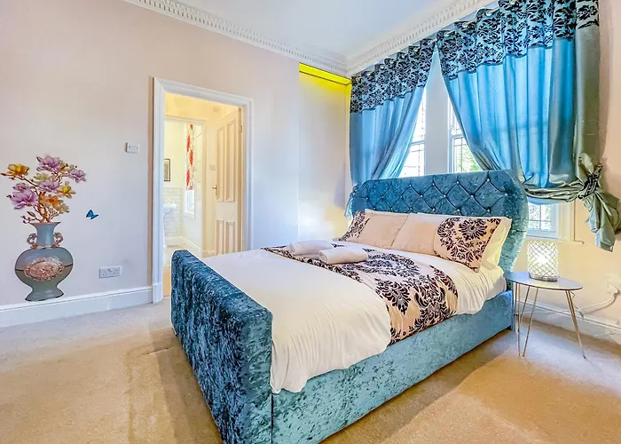 *Rf9Bc* For Your Most Relaxed & Cosy Stay + Free Parking + Free Fast Wifi *